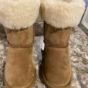 Girls LAM Boots like new, fits size 11